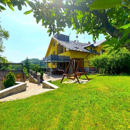 Appartement Maxovo Kralovstvi à Rovensko pod Troskami Extérieur photo