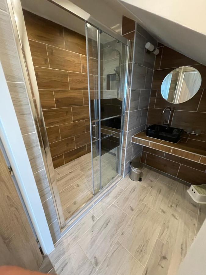 Appartement Maxovo Kralovstvi à Rovensko pod Troskami Extérieur photo