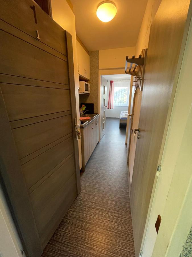 Appartement Maxovo Kralovstvi à Rovensko pod Troskami Extérieur photo
