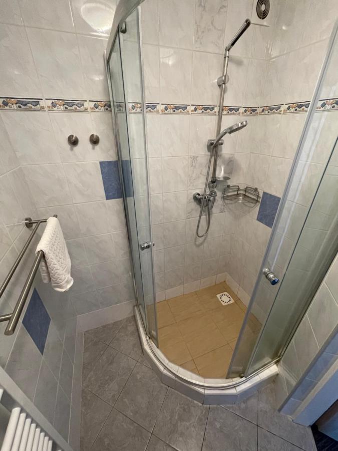 Appartement Maxovo Kralovstvi à Rovensko pod Troskami Extérieur photo