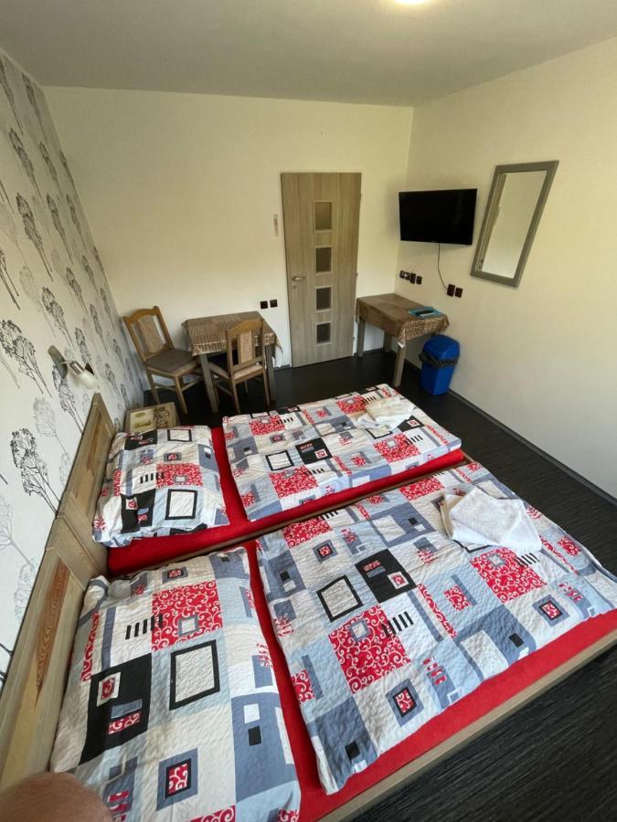 Appartement Maxovo Kralovstvi à Rovensko pod Troskami Extérieur photo