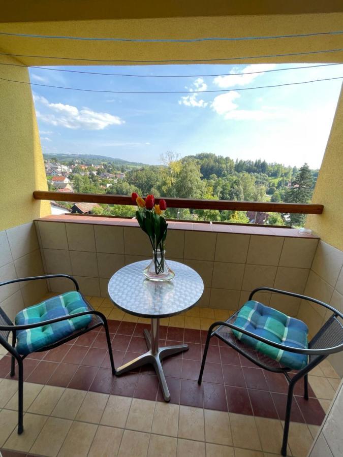 Appartement Maxovo Kralovstvi à Rovensko pod Troskami Extérieur photo