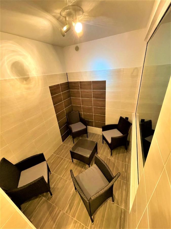 Appartement Maxovo Kralovstvi à Rovensko pod Troskami Extérieur photo