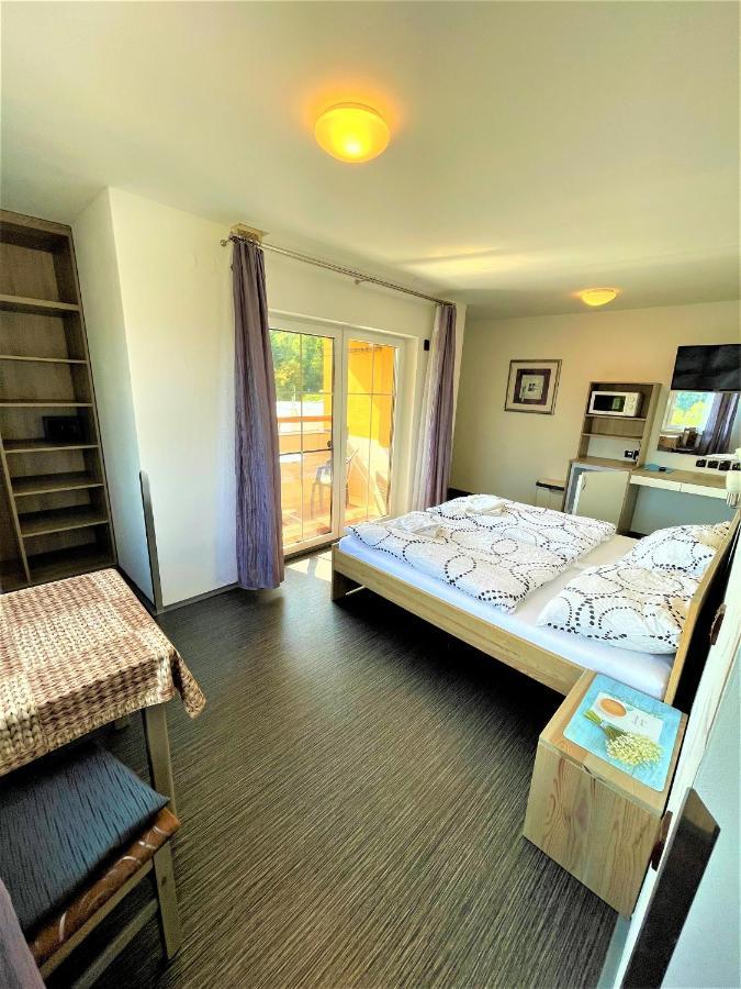 Appartement Maxovo Kralovstvi à Rovensko pod Troskami Extérieur photo
