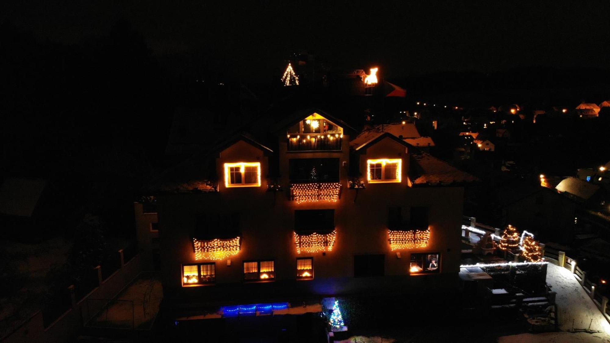 Appartement Maxovo Kralovstvi à Rovensko pod Troskami Extérieur photo